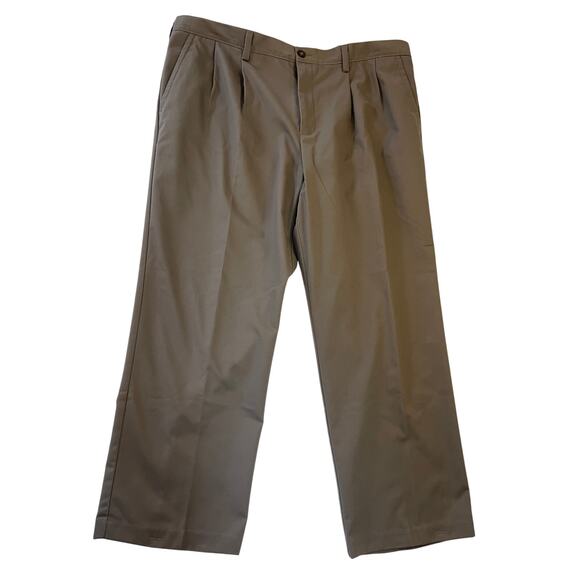 Dockers Easy Khaki Pants Pleated Size Men's 40X29 - Picture 1 of 7